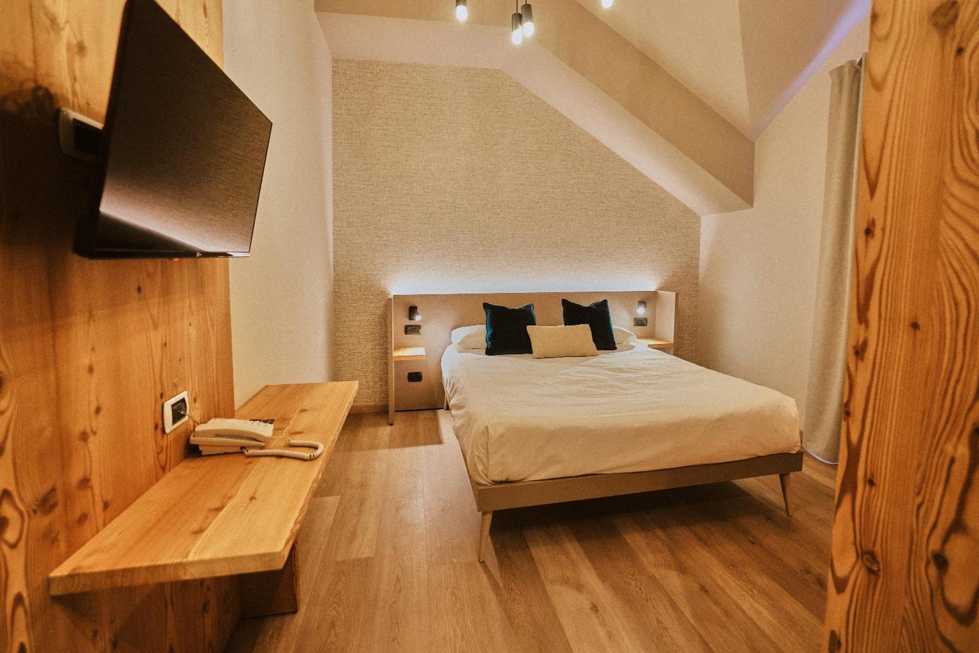 Albergo Meuble Vecchio Scarpone Baceno Exteriör bild