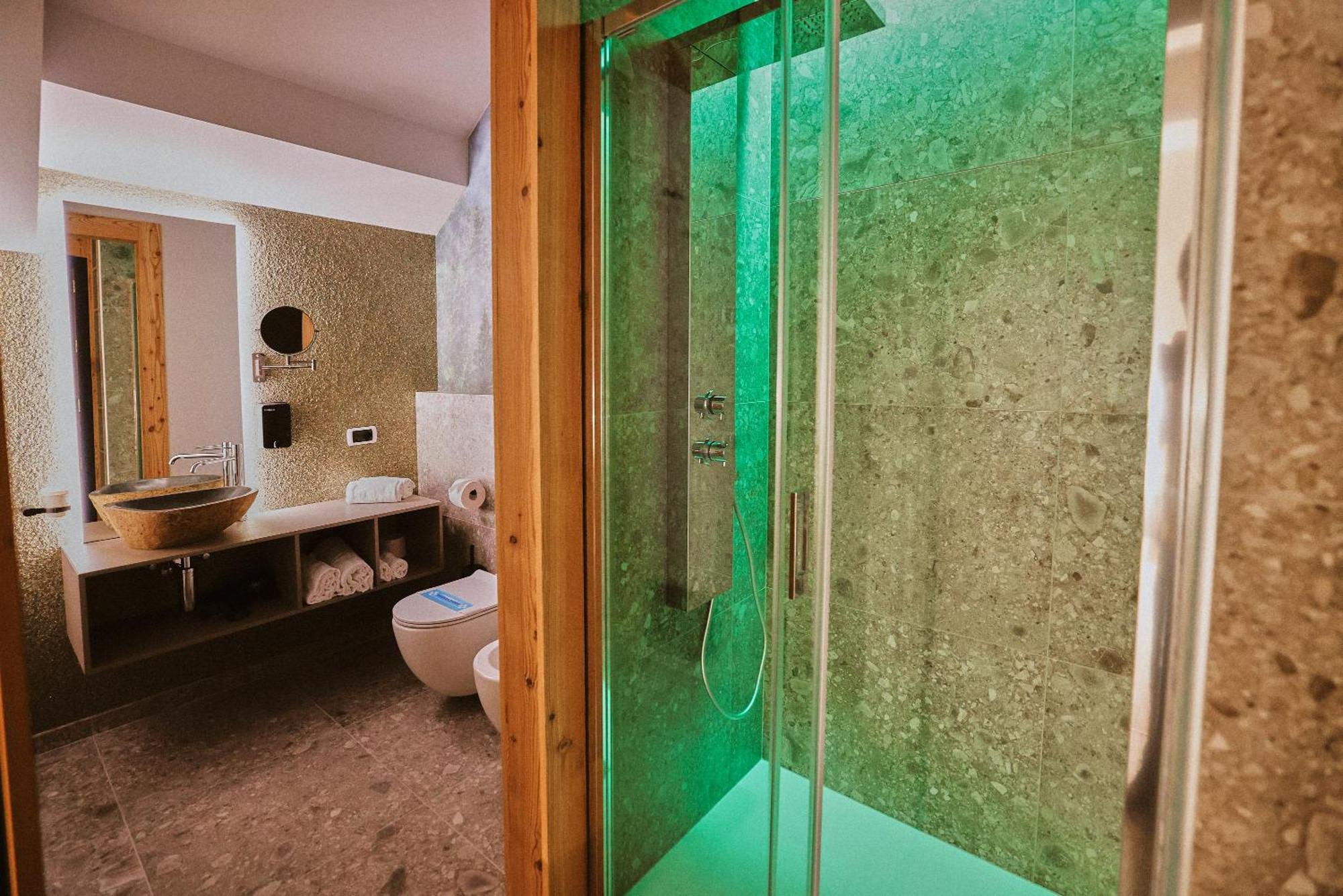 Albergo Meuble Vecchio Scarpone Baceno Exteriör bild