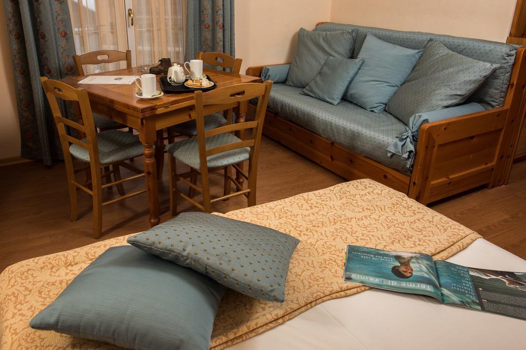 Albergo Meuble Vecchio Scarpone Baceno Exteriör bild