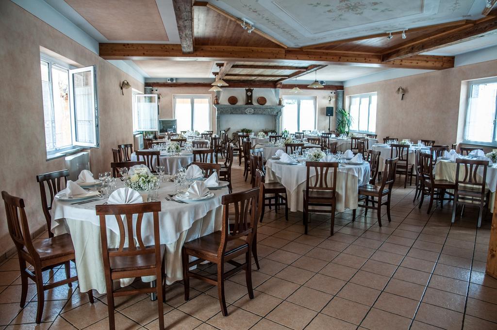 Albergo Meuble Vecchio Scarpone Baceno Exteriör bild