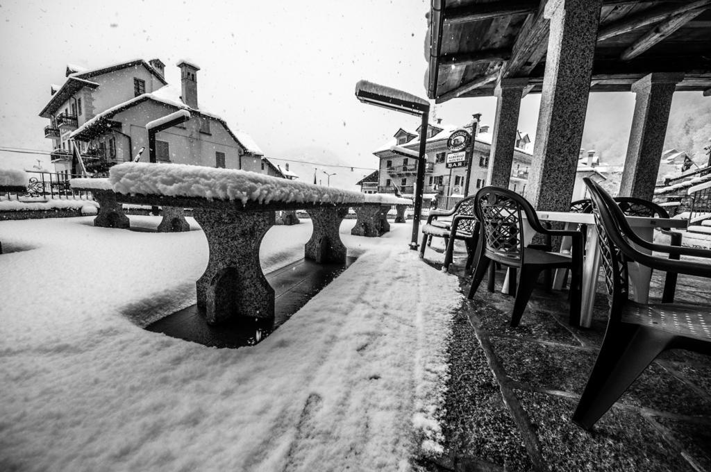 Albergo Meuble Vecchio Scarpone Baceno Exteriör bild