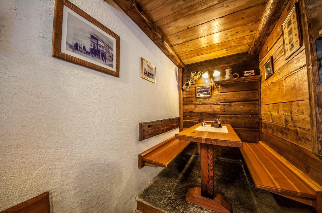 Albergo Meuble Vecchio Scarpone Baceno Exteriör bild